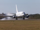 Boeing 737 touchdown