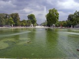 Par_08 - looking across one of the ponds at the Louvre